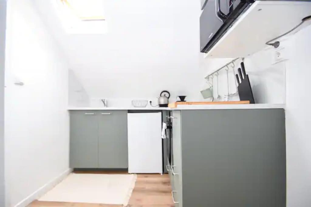 Disponible - Appartement Entier - 10Mn Rer B Aeroport Cdg - Paris Gare Du Nord, T11 Express, Le Bourget, Tout Equipe, Netflix Gratuit, 3 Personnes, 4Eme Etage, Escaliers, Parc Des Expositions, Parking Rue Gratuit Apres 19H ดร็องซี ภายนอก รูปภาพ